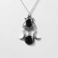 Pendentif Triple Lune Déesse : Collier Croissant Wiccan - Collier Triple Lune en Améthyste Bijoux Charme Pagan Wiccan Vente en Gros