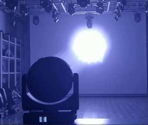 Luz de escenario móvil versátil con modos de control DMX maestro/esclavo para discotecas, bodas y fiestas - Product Image 6