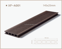 Plancher en bois d'ingénierie respectueux de l'environnement durable 25 mm WPC Composite Decking Board Waterproof 10 ans de garantie