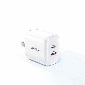 Chargeur rapide USB-C PD GaN 45W UGREEN pour iPhone 17/16 Pro Max avec prise pliable - Product Image 1