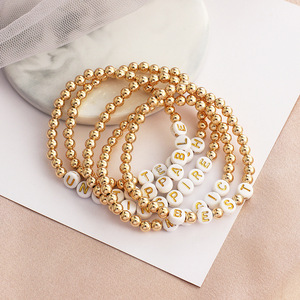 Messing Kupfer Perlen 18 Karat vergoldet elastisch dehnbar Design Acryl Brief Perlen Charms geflochtenen Armband Schmuck Frauen - Product Image 1