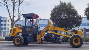 Niveleuse à moteur Liugong 4120D G4 abordable Niveleuse de routes au design compact Machines de construction pour routes urbaines et projets de parcs - Product Image 3