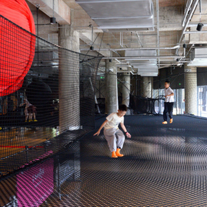 Netstribe Black Indoor corda trampolino e Swing Set | Soft Play Ball Swing e reti da arrampicata per uso parco giochi integrato - Product Image 6