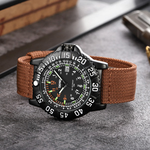 Reloj de Cuarzo de Lujo para Hombre con Pantalla de Agujas, Resistencia al Agua de 30 Metros, Función de Calendario y Correa de Acero Inoxidable - Product Image 6