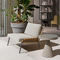 Fauteuil simple en rotin nordique pour extérieur, balcon, salon, avec dossier en cannage tressé et coussin d'assise pour intérieur, salon, patio