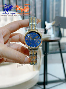 Montre à quartz élégante et luxueuse de style rétro avec cadran carré en diamant et motif guépard pour femmes, type de fourniture ODM - Product Image 6