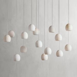 โคมไฟระย้าแบบโมเดิร์นหรูหราสำหรับโต๊ะอาหาร ดีไซน์สร้างสรรค์ ไฟ LED ทองแดง ทรงเส้นตรง ประดับด้วยหินอลาบาสเตอร์ - Product Image 3