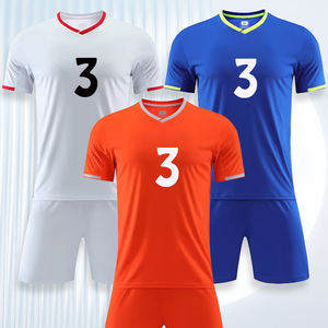 طقم كامل من ملابس كرة القدم للرجال البالغين مقاس 25/26، زي تدريب رياضي، ملابس كرة قدم 100% بوليستر سريعة الجفاف بأكمام قصيرة - Product Image 4