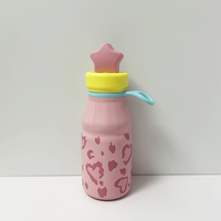 Bouteille d'eau en acier inoxydable de 500 ml (17 oz) à imprimé léopard avec motif cœur, avec paille et infuseur à thé.