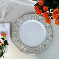 Piring alas makan mewah berbahan plastik ramah lingkungan berbentuk bulat dengan renda bunga, ukuran 13 inci, warna putih, untuk resepsi makan malam pernikahan