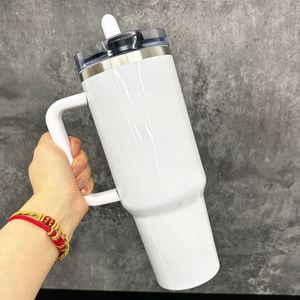 Lot de 20 mugs de voyage isothermes en acier inoxydable de 40 oz, vierges pour sublimation, avec logo personnalisé et couvercles à paille rabattable amovibles - Product Image 4