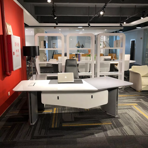 Épissage blanc gris minimalisme <span class=keywords><strong>bureau</strong></span> irrégulier ergonomique avec déflecteur <span class=keywords><strong>bureau</strong></span> de gestionnaire de style minimaliste - Product Image 1
