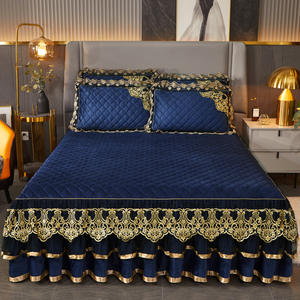 Juego <span class=keywords><strong>de</strong></span> colcha <span class=keywords><strong>de</strong></span> 3 piezas <span class=keywords><strong>de</strong></span> terciopelo <span class=keywords><strong>de</strong></span> cristal <span class=keywords><strong>de</strong></span> estilo europeo, sábanas acolchadas <span class=keywords><strong>de</strong></span> franela gruesa antideslizante, cama <span class=keywords><strong>de</strong></span> terciopelo Coral impresa - Product Image 3