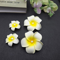 Élégant Clip à Cheveux en Forme de Plumeria avec Design de Fleur en Perle pour Accessoire de Cheveux de Fête pour Femmes - Tendance Fait Main