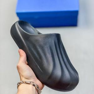 Zapatos de diseñador de marca famosa - Zapatos de plataforma negros de estilo relajado - Zapatos casuales de alta calidad - Product Image 1