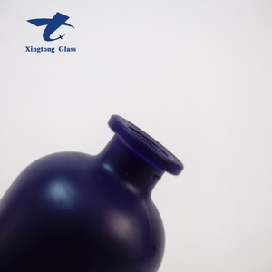 250ml 500ml Botella de vidrio de color <span class=keywords><strong>azul</strong></span> oscuro con tapa de corcho - Product Image 2