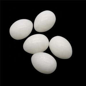 Uova di Piccione Finte in Plastica Solida per Stimolare la Deposizione delle Uova - Product Image 4