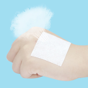 Bande adhésive médicale OEM/ODM, tissu non tissé, hypoallergénique, respirante, pansement, emplâtre, patch pour les pieds - Product Image 1