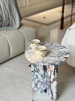 Table basse de luxe en marbre Calacatta Purple, table d'appoint en pierre naturelle veinée gris-violet, design à base fendue pour salon