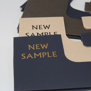 Bán buôn biểu tượng tùy chỉnh tùy chỉnh treo thẻ kinh doanh biểu đồ màu sắc mà không cần vải dệt swatches móc áo thẻ làm bằng bìa cứng - Product Image 4