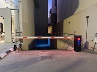 Barrière de parking ZENTO à bras droit avec télécommande automatique et lumière d'avertissement LED pour la sécurité des véhicules