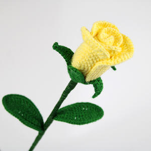 Bouquet di Rose Artificiali all'Uncinetto Fatto a Mano, Regalo per San Valentino, Decorazione per Matrimoni, Rosa Romantica Pronta - Product Image 6