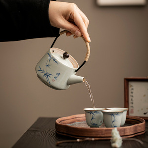Théière en céramique de bambou peinte à la main avec poignée et filtre, couleur sous-glaçure, style rétro, pour la cérémonie du thé chinois - Product Image 2