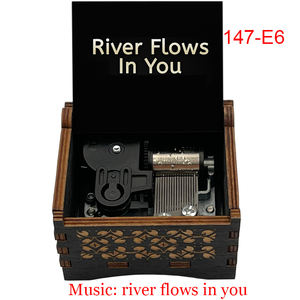 Boîte à musique vintage à manivelle, mini boîte à musique carrée, Rivers Flow in You, en bois, sculptée à la main, pour la décoration de la maison - Product Image 4