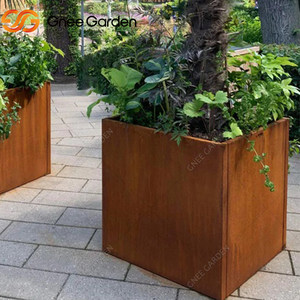 Maceta de metal galvanizado ligera y elegante para jardines urbanos - Product Image 6