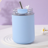 Vente en gros de tasses à café miniatures en acier inoxydable de style japonais INS personnalisées, tasse à boisson ronde portable en acier inoxydable avec paille