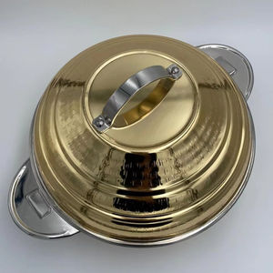 Achetez une casserole avec un chauffe-plat finition dorée, casserole en métal de style antique pour servir les aliments. - Product Image 3