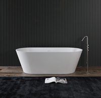 Baignoire autoportante en acrylique, design moderne, surface solide, couleur blanche, pour appartement et salle de bain d'hôtel