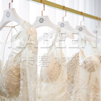 Cintre en plastique épaissi sur mesure plaqué or pour boutiques de robes de mariée, antidérapant, nouveau design