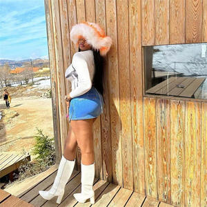 قبعات شتوية للنساء والفتيات مصنوعة من فرو الثعلب المدبوغ وتتميز بأنها منفوشة وذات لون الراكون وتتميز بالمبيعات العالية - Product Image 6