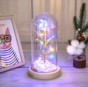 Decorazioni Natalizie e di San Valentino 2026, Tre Fiori in Foglia d'Oro con Copertura in Vetro, Ornamenti Creativi con Luci LED Luminose - Product Image 5