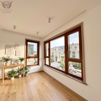 Puerta Minimalista Insonorizada con Diseño Decorativo de Rejilla, Aislamiento de Doble Cristal, Aleación de Aluminio y Madera para Exteriores de Villas de Lujo