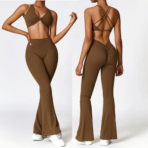 Produttore Professionale di Marchi Privati: Set di Leggings Yoga Modellanti e Reggiseni Sportivi Sexy con Spalline per Donna - Product Image 1