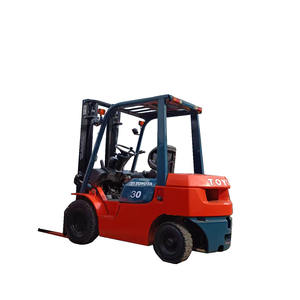 Chariot élévateur diesel d'occasion de 3 tonnes avec moteur Isuzu pour modèle FD30, déplaceur latéral hydraulique, nouveau design en stock - Product Image 1