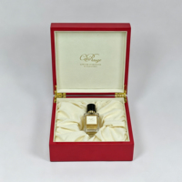 Boîte à parfum en bois finition piano rouge avec doublure en daim, incrustation de coquille, logo personnalisé, charnière dorée pour emballage cadeau de parfum de luxe