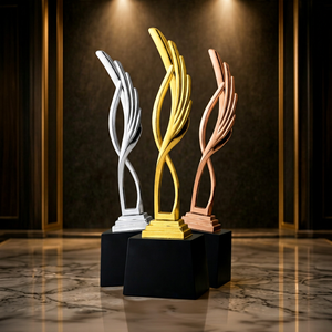 Juego de Trofeos de Oro, Plata y Bronce de Calidad Premium para Competiciones de Campeonato, Área de Impresión Disponible - Product Image 1