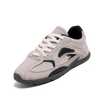 Chaussures décontractées pour femmes 2025 Automne Nouveauté Allemande Entraînement Léger Amincissant Polyvalent Étudiant Chaussures Blanches Tige en PU Lacets KC-NB75