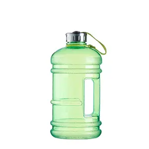 Büyük kapasiteli Bpa ücretsiz geniş ağız 2.2L şeffaf plastik yarım galon sürahi Petg su şişesi spor salonu için