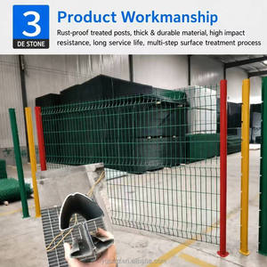 Panneau de clôture courbé soudé en PVC vert avec maille courbe et <span class=keywords><strong>plaque</strong></span> de base <span class=keywords><strong>pour</strong></span> colonne de clôture en béton - Product Image 4