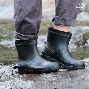 Bottes <span class=keywords><strong>de</strong></span> <span class=keywords><strong>pluie</strong></span> mi-hautes <span class=keywords><strong>de</strong></span> <span class=keywords><strong>grande</strong></span> <span class=keywords><strong>taille</strong></span> avec semelle en PVC antidérapante pour hommes Chaussures <span class=keywords><strong>de</strong></span> travail imperméables pour la pêche et le travail - Product Image 4