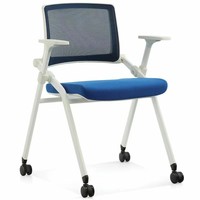 Chaise de formation pliable et empilable sur mesure OEM, design ergonomique moderne, dossier en maille PP, siège en mousse moulée, accoudoirs pour bureau