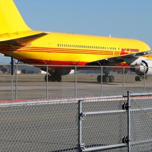 Clôture en treillis diamanté anti-escalade spécialisée pour la zonification des aéroports, haute densité de mailles, petite ouverture, prévention des objets en vol (FOD) - Product Image 3