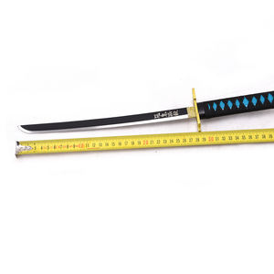 <span class=keywords><strong>Inuyasha</strong></span> <span class=keywords><strong>Cosplay</strong></span> Prop espada Popular japonés Anime niño samurái específico cuchillo de madera espadas de juguete - Product Image 2