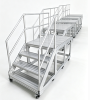 Plateforme d'accès mobile en aluminium extrudé 4080 sur mesure avec main courante de sécurité et escalier de travail industriel antidérapant