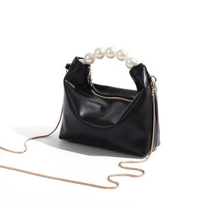 Bolsos de Mano de Diseño con Asa de Perlas 2026 para Mujer, Bolso Tote Casual de Cuero PU con Diseño de Perlas de Lujo, Cierre de Cremallera y Cadena - Product Image 5