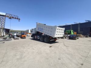 Camion lourd long et court-courrier de la Chine, véhicule long de transport spécial d'ingénierie de camion lourd de Haowo - Product Image 5